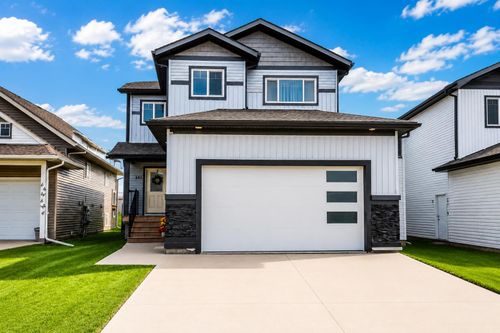 8841 85a Ave, Grande Prairie, AB, T8X0R5 | Card Image