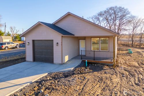 419 5th Ave Se, Soap Lake, WA, 98851-9174 | Card Image