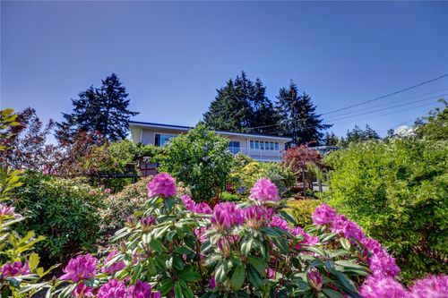1692 Centennary Dr, Nanaimo, BC, V9X1A3 | Card Image