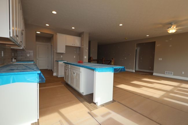 207 Isleta Dr, House other with 3 bedrooms, 2 bathrooms and null parking in Pataskala OH | Image 8