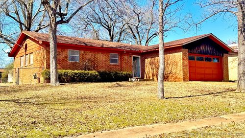 903 Albert Drive, Hugo, OK, 74743 | Card Image