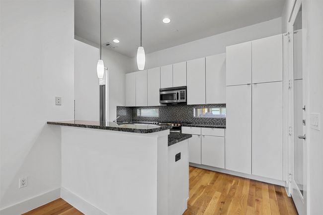APT-1 - 1600 N Haskell Ave, Condo with 2 bedrooms, 3 bathrooms and null parking in Dallas TX | Image 8