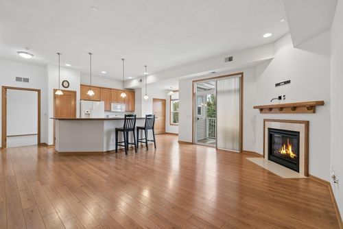 205-1244 County Road D E, Maplewood, MN, 55109-6037 | Card Image