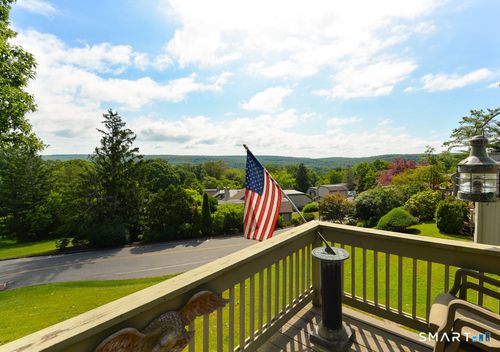 e-196 Heritage Vlg, Southbury, CT, 06488 | Card Image