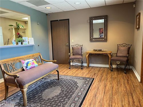 b-11747 South St, Artesia, CA, 90701-6604 | Card Image