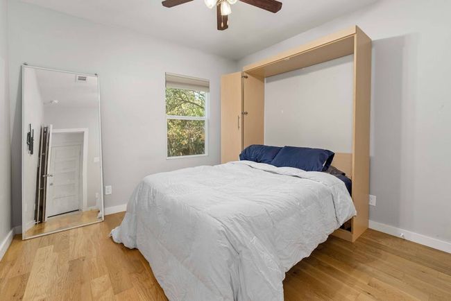 2009 E 8 Th St, House other with 2 bedrooms, 2 bathrooms and 3 parking in Austin TX | Image 11
