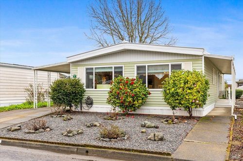 228 Regency Ct, Santa Rosa, CA, 95401-5825 | Card Image