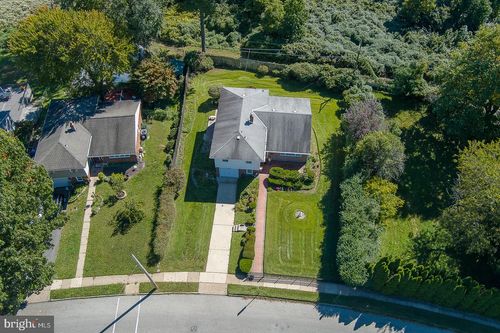 7639 Front St, CHELTENHAM, PA, 19012-1433 | Card Image