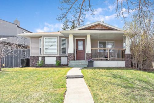 95 Hillgrove Cres Sw, Calgary, AB, T2V3K9 | Card Image