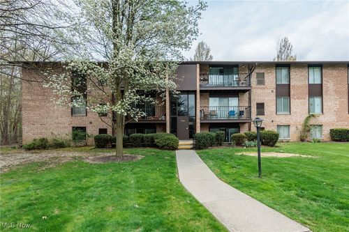 apt-302-16405 Heather Ln, Middleburg Heights, OH, 44130-8329 | Card Image
