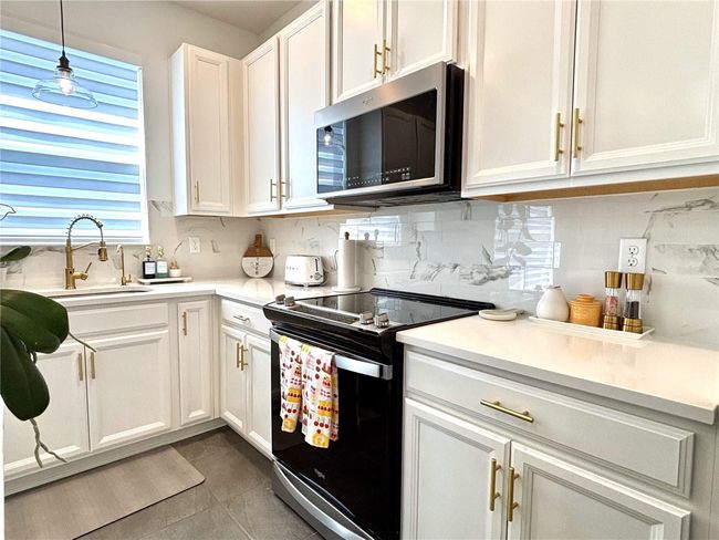 921 Spring Palms Loop, Townhouse with 3 bedrooms, 3 bathrooms and null parking in ORLANDO FL | Image 17