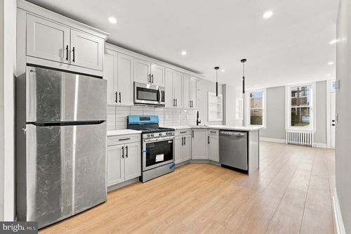 2929 Harper St, PHILADELPHIA, PA, 19130-1123 | Card Image