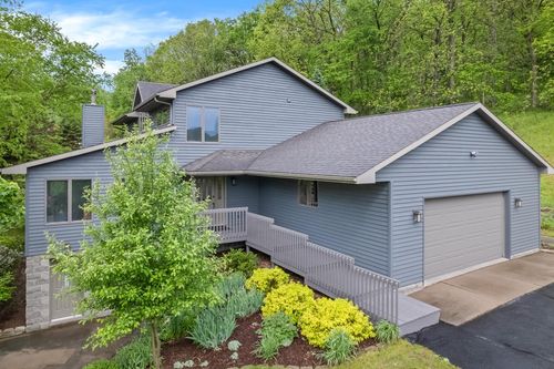 718 Spring Brook Dr, Winona, MN, 55987-9593 | Card Image