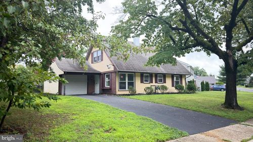 54 Plumtree Ln, Willingboro, NJ, 08046-2627 | Card Image