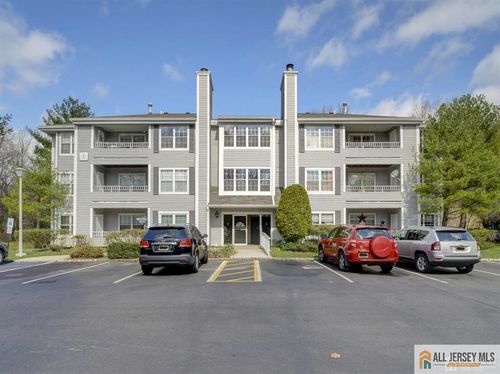 110-110 Raintree Ct, Helmetta, NJ, 08828-1100 | Card Image