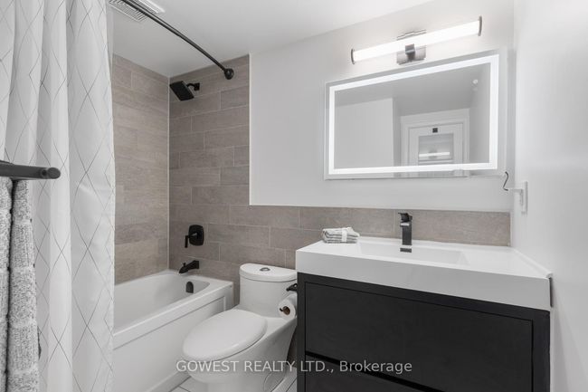 1806 - 240 Scarlett Rd, Condo with 1 bedrooms, 1 bathrooms and 1 parking in York ON | Image 8