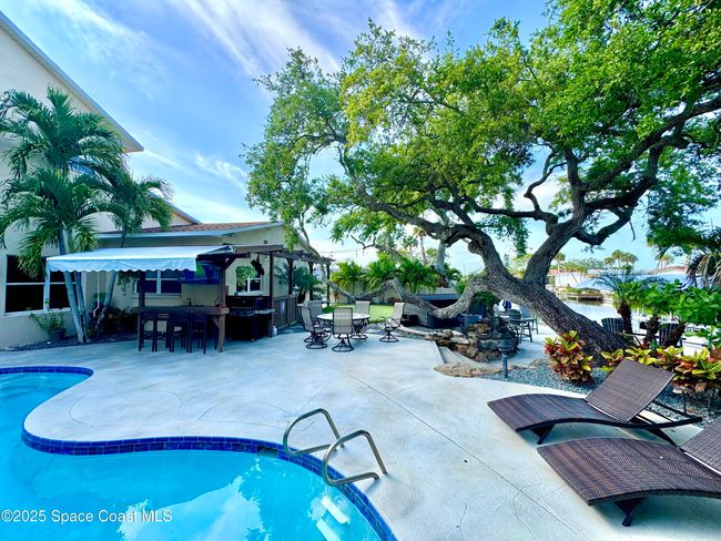 52 Riverview Ln, House other with 5 bedrooms, 3 bathrooms and null parking in Cocoa Beach FL | Image 7