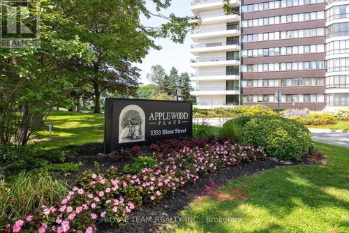 2004-1333 Bloor Street, Mississauga (Applewood), ON, L4Y3T6 | Card Image