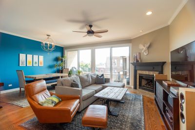 3 - 2142 W Chicago Avenue, Condo with 2 bedrooms, 2 bathrooms and 2 parking in Chicago IL | Image 3