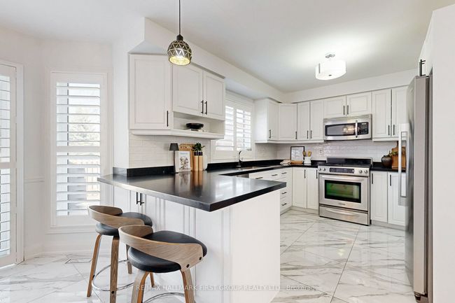 898 Darwin Dr, House other with 5 bedrooms, 4 bathrooms and 2 parking in Pickering ON | Image 15