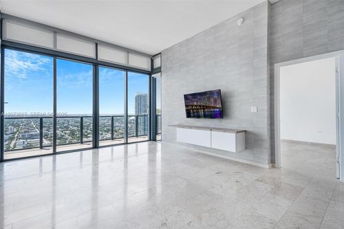 4004-88 Sw 7th St, Miami, FL, 33130-3691 | Card Image