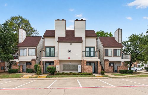 m210-2301 Balsam Dr, Arlington, TX, 76006-5970 | Card Image