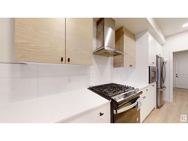 9468 Pear Cres Sw, House other with 3 bedrooms, 3 bathrooms and null parking in Edmonton AB | Image 7