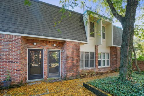 1594 Lafayette Dr, Columbus, OH, 43220-3867 | Card Image