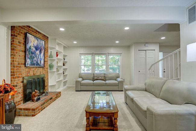 5901 Boothe Dr, House other with 4 bedrooms, 4 bathrooms and null parking in BURKE VA | Image 7