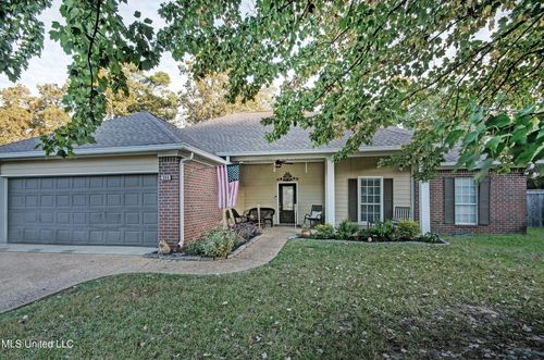 304 Wood Duck Cir, Brandon, MS, 39047-7382 | Card Image