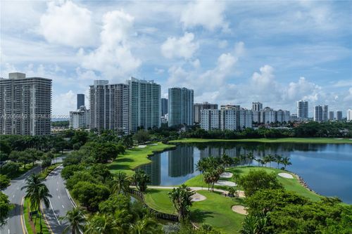 401-3675 N Country Club Dr, Aventura, FL, 33180 | Card Image