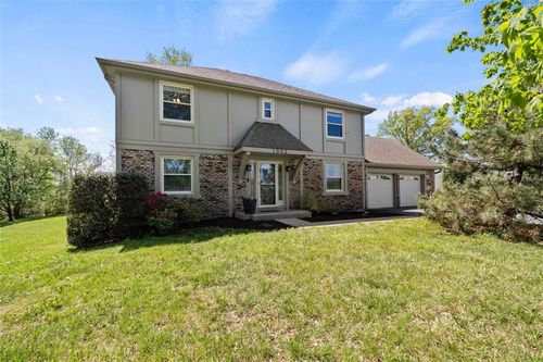 1003 S 9th St, Louisburg, KS, 66053-4069 | Card Image