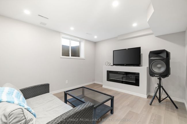 64 Crews Cres, House other with 4 bedrooms, 4 bathrooms and 4 parking in Trenton ON | Image 38