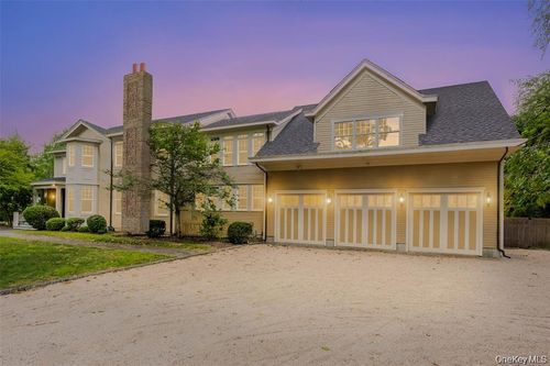 52 Brushy Neck Ln, Westhampton, NY, 11977-1301 | Card Image