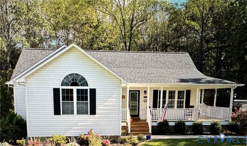 510 Oakleigh Ave, Appomattox, VA, 24522-9200 | Card Image