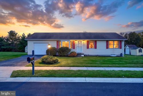 71 Lynx Drive, HANOVER, PA, 17331 | Card Image