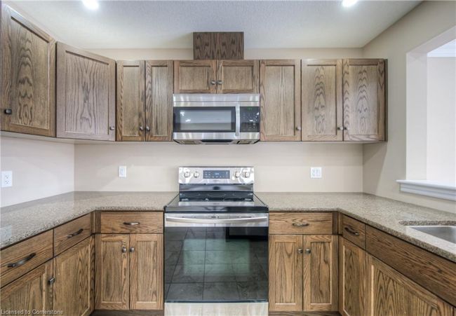 49 Miranda Path, House other with 3 bedrooms, 3 bathrooms and 3 parking in Elmira ON | Image 11