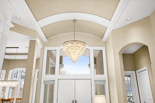 560 Marshall St, Duluth, MN, 55803-1981 | Card Image