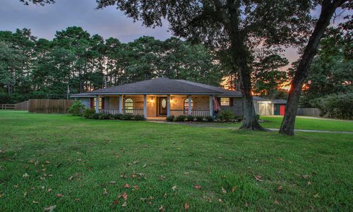 2102 Candy St, Pinehurst, TX, 77362-3531 | Card Image