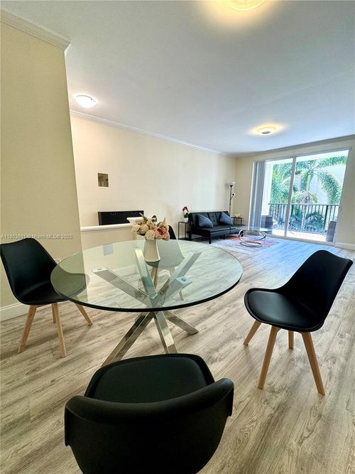 apt-2419-17150 N Bay Rd, Sunny Isles Beach, FL, 33160-3428 | Card Image