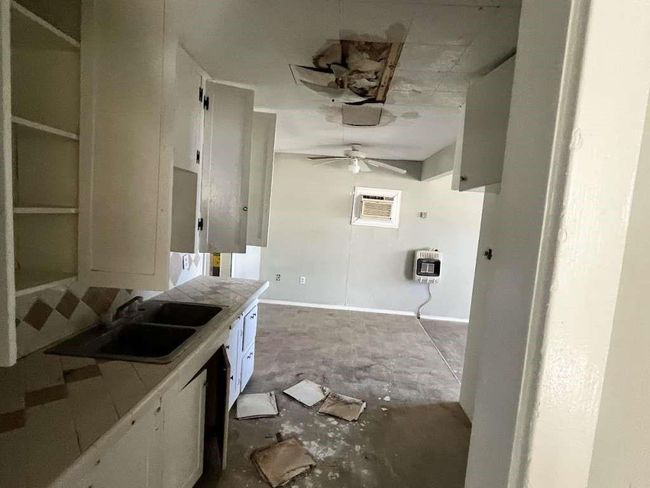 917 Nelson St, House other with 2 bedrooms, 1 bathrooms and 1 parking in Borger TX | Image 8