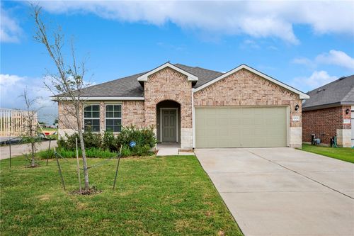 8004 Front Nine Ln, Navasota, TX, 77868-2229 | Card Image