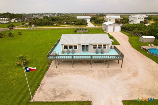 1007 N Washington St, House other with 3 bedrooms, 3 bathrooms and null parking in Port O Connor TX | Image 10