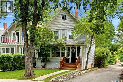 2022 Montague St, Regina, SK, S4T3J7 | Card Image