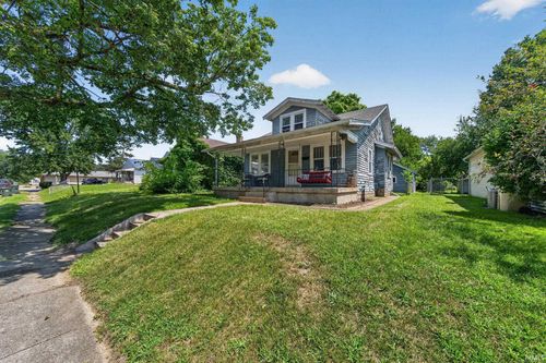 928 Oakland St, South Bend, IN, 46615-1217 | Card Image