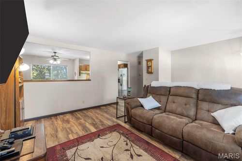 1228 Forest Trails Ct, Fenton, MO, 63026-4204 | Card Image
