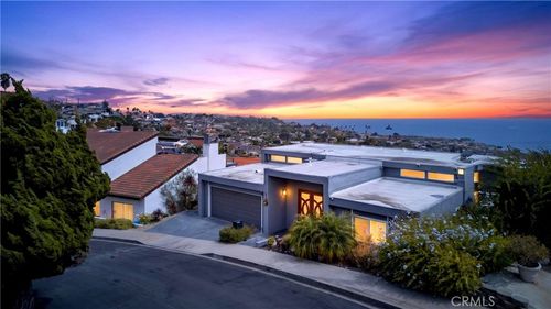 2233 Amirante Dr, San Pedro, CA, 90732-4104 | Card Image