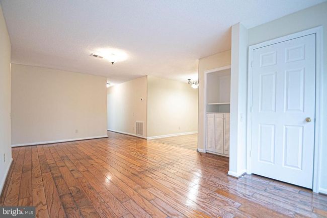 APT-101 - 12009 Golf Ridge Ct, Condo with 3 bedrooms, 2 bathrooms and null parking in FAIRFAX VA | Image 11