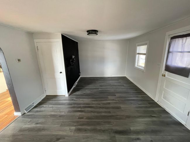 Living Room | Image 15