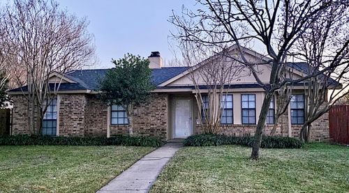 509 Chestnut Dr, Grand Prairie, TX, 75052-6706 | Card Image